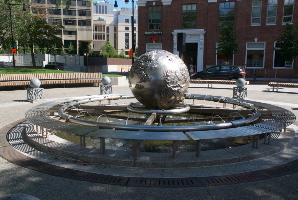 Sculpture/Fountain in Kendall Square
