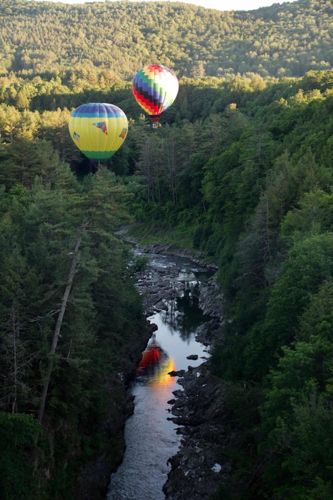 Balloons in the gorge