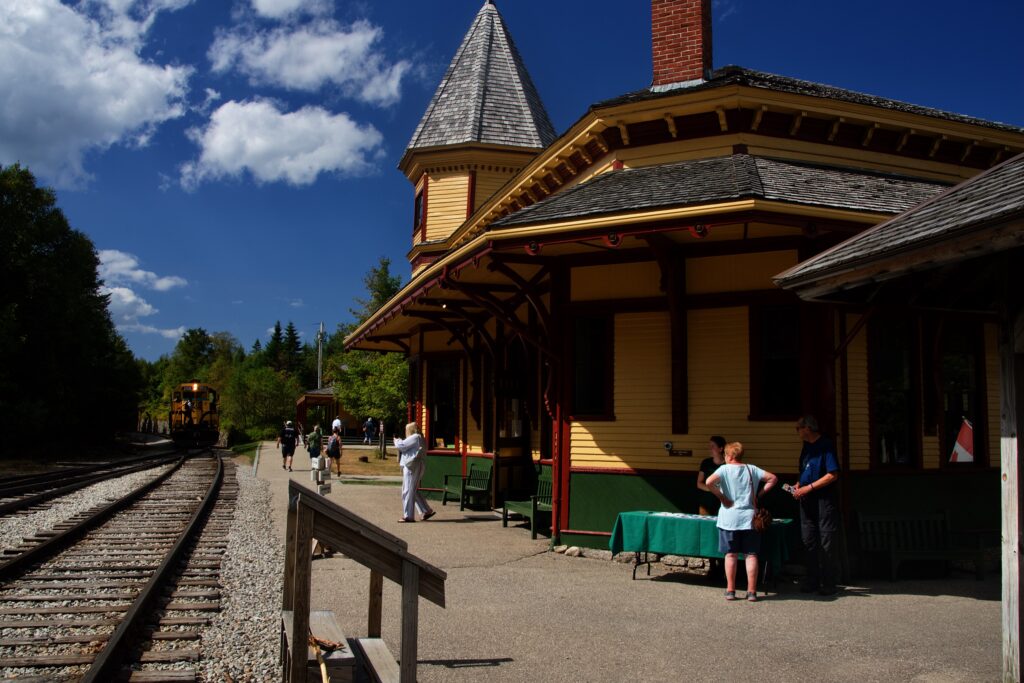 Layover at Crawford Notch station