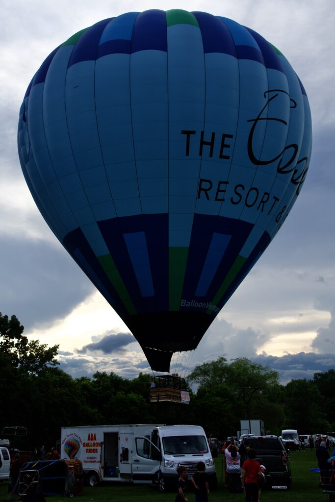 Blue balloon with Essex hotel logo